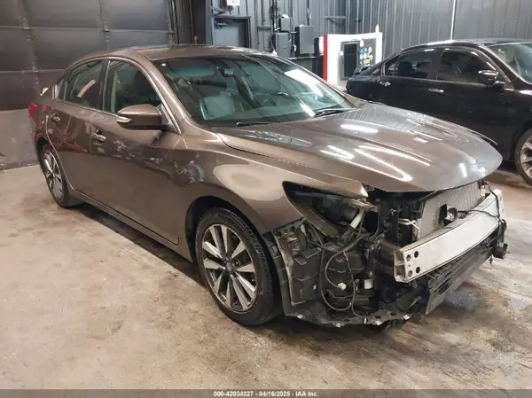 1N4AL3AP2HC187542 2017 NISSAN ALTIMA - Image 1