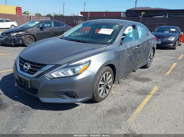 1N4AL3AP2HC194930 2017 NISSAN ALTIMA - Image 2