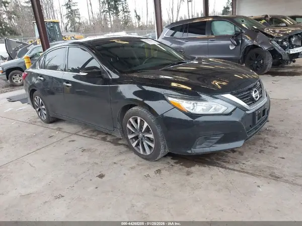 1N4AL3AP2HC205795 2017 NISSAN ALTIMA - Image 1