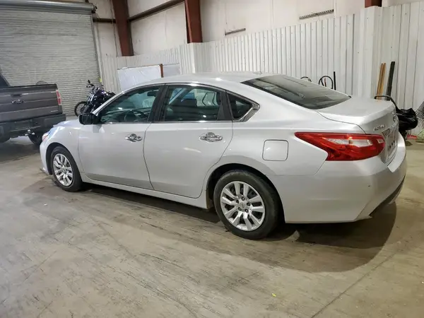 1N4AL3AP2HC209863 2017 NISSAN ALTIMA - Image 2