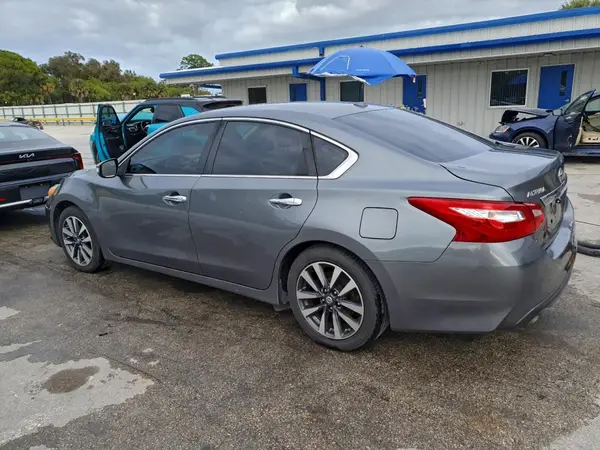 1N4AL3AP2HC213699 2017 NISSAN ALTIMA - Image 2