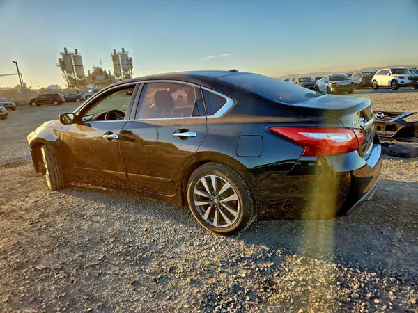 1N4AL3AP2HC215209 2017 NISSAN ALTIMA - Image 2