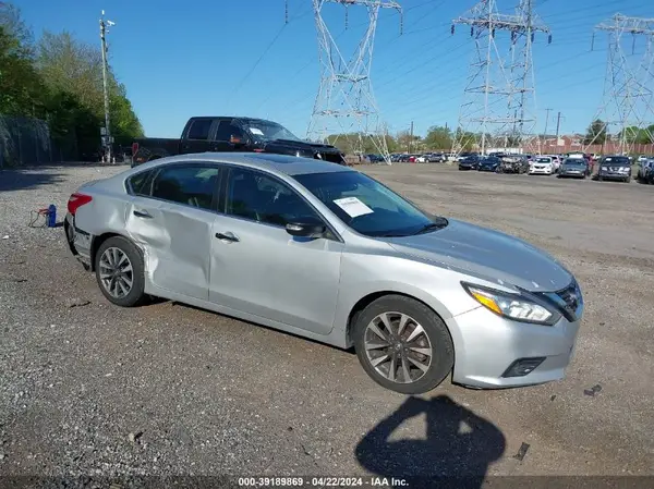 1N4AL3AP2HC226632 2017 NISSAN ALTIMA - Image 1