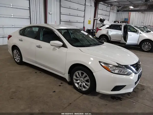 1N4AL3AP2HC227750 2017 NISSAN ALTIMA - Image 1