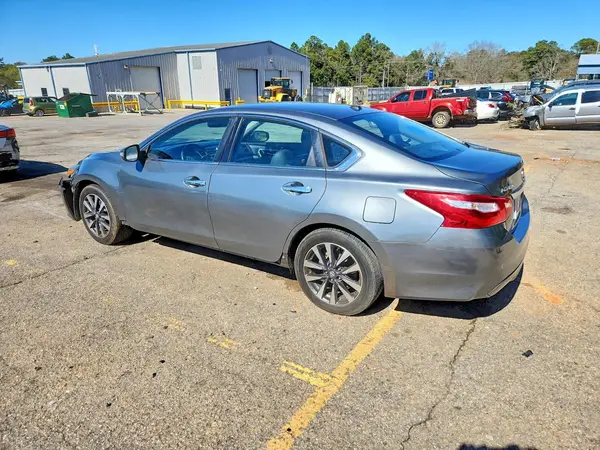 1N4AL3AP2HC229126 2017 NISSAN ALTIMA - Image 2