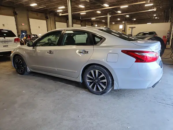1N4AL3AP2HC230616 2017 NISSAN ALTIMA - Image 2