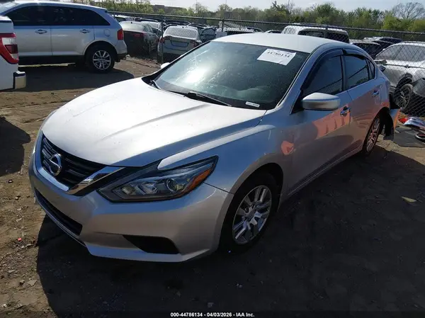 1N4AL3AP2HC230745 2017 NISSAN ALTIMA - Image 2
