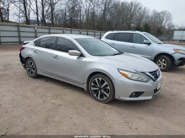 1N4AL3AP2HC236156 2017 NISSAN ALTIMA - Image 1