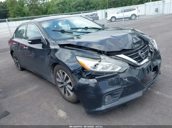 1N4AL3AP2HC237744 2017 NISSAN ALTIMA - Image 1