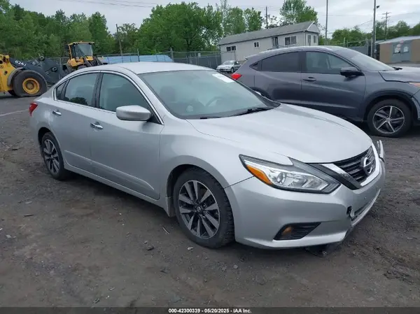 1N4AL3AP2HC239414 2017 NISSAN ALTIMA - Image 1