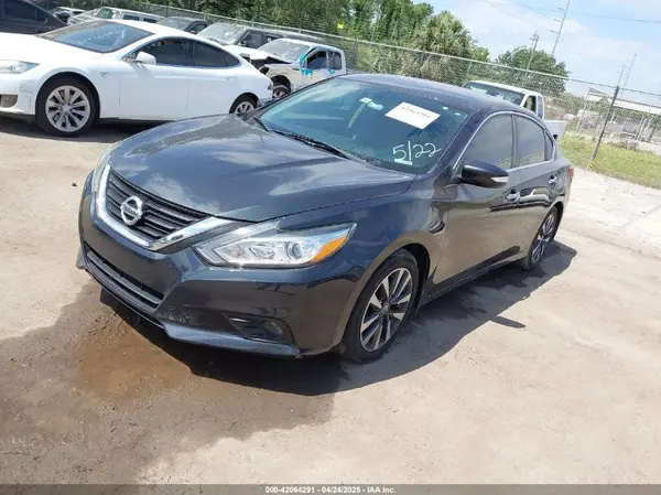1N4AL3AP2HC239588 2017 NISSAN ALTIMA - Image 2