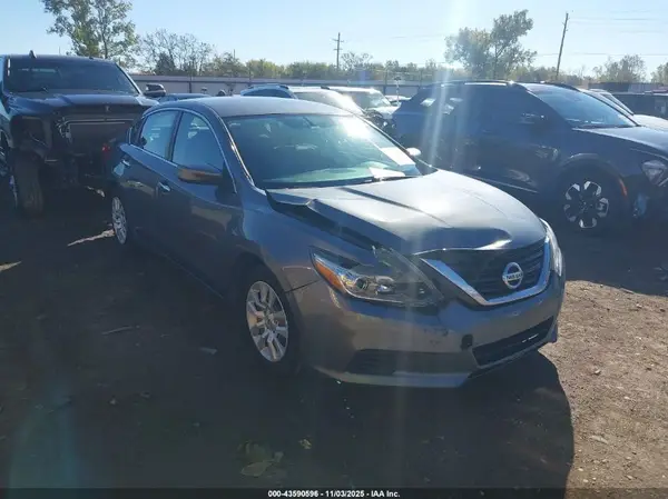 1N4AL3AP2HC242734 2017 NISSAN ALTIMA - Image 1