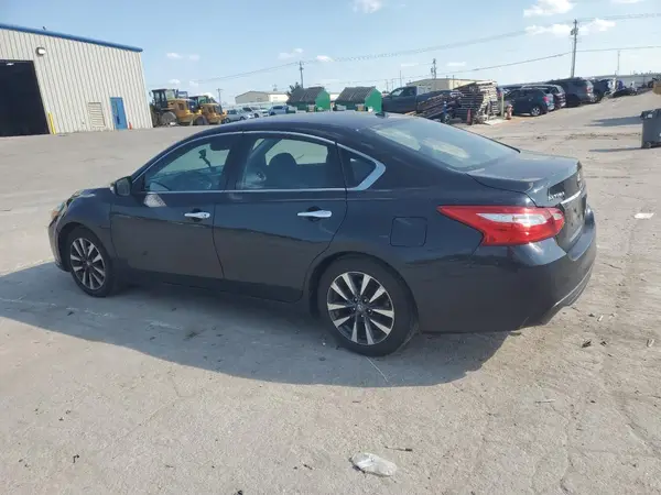 1N4AL3AP2HC244256 2017 NISSAN ALTIMA - Image 2