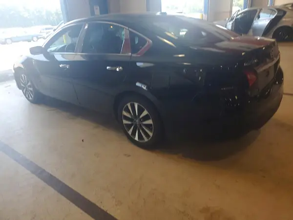 1N4AL3AP2HC247528 2017 NISSAN ALTIMA - Image 2