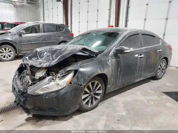 1N4AL3AP2HC249702 2017 NISSAN ALTIMA - Image 2