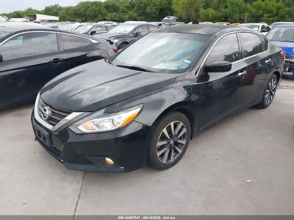 1N4AL3AP2HC253975 2017 NISSAN ALTIMA - Image 2