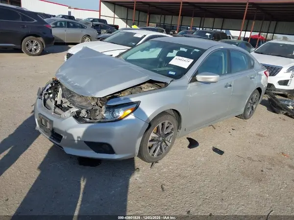 1N4AL3AP2HC257217 2017 NISSAN ALTIMA - Image 2