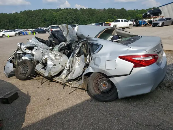 1N4AL3AP2HC261378 2017 NISSAN ALTIMA - Image 2