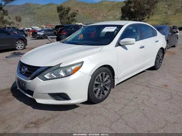 1N4AL3AP2HC263437 2017 NISSAN ALTIMA - Image 2