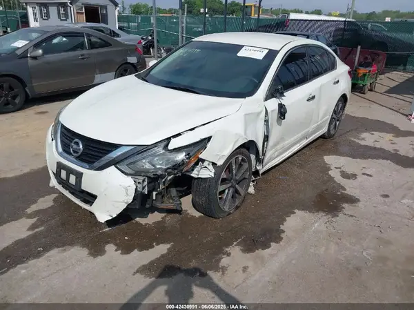 1N4AL3AP2HC267990 2017 NISSAN ALTIMA - Image 2