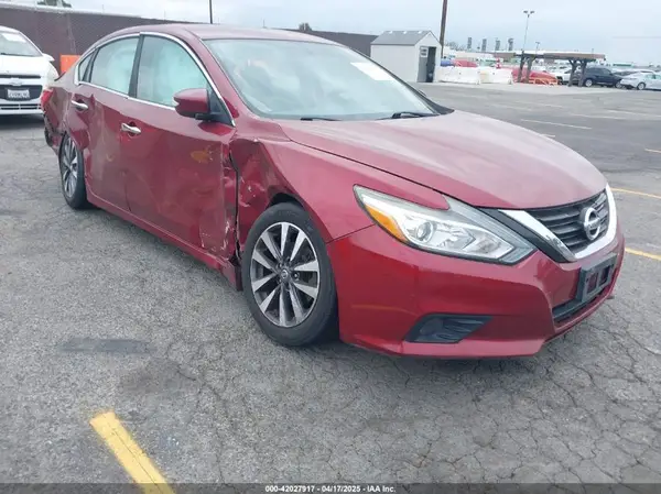 1N4AL3AP2HC268556 2017 NISSAN ALTIMA - Image 1