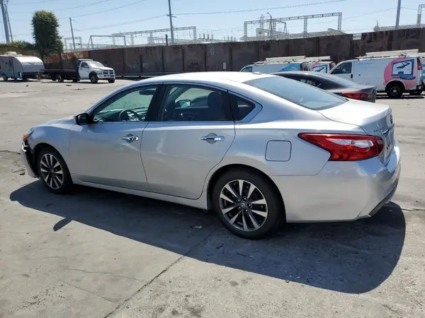 1N4AL3AP2HC272011 2017 NISSAN ALTIMA - Image 2