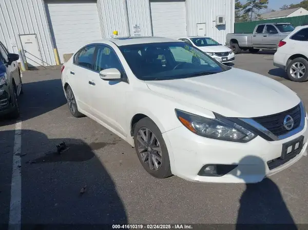 1N4AL3AP2HC272736 2017 NISSAN ALTIMA - Image 1