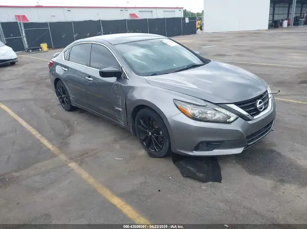 1N4AL3AP2HC283011 2017 NISSAN ALTIMA - Image 1