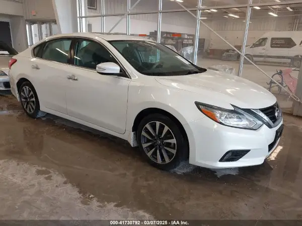 1N4AL3AP2HC284160 2017 NISSAN ALTIMA - Image 1