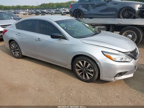 1N4AL3AP2HC291447 2017 NISSAN ALTIMA - Image 1