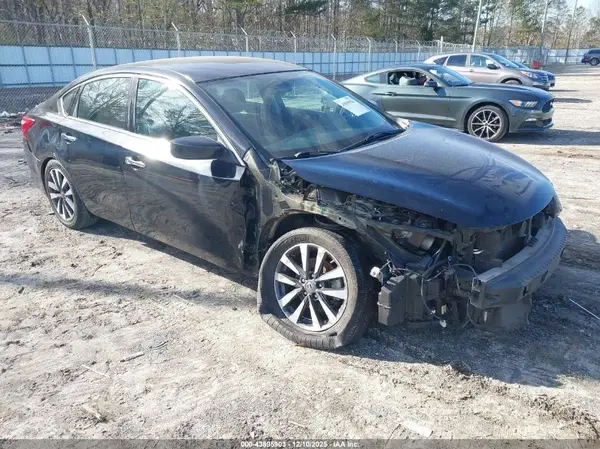 1N4AL3AP2HC293599 2017 NISSAN ALTIMA - Image 1