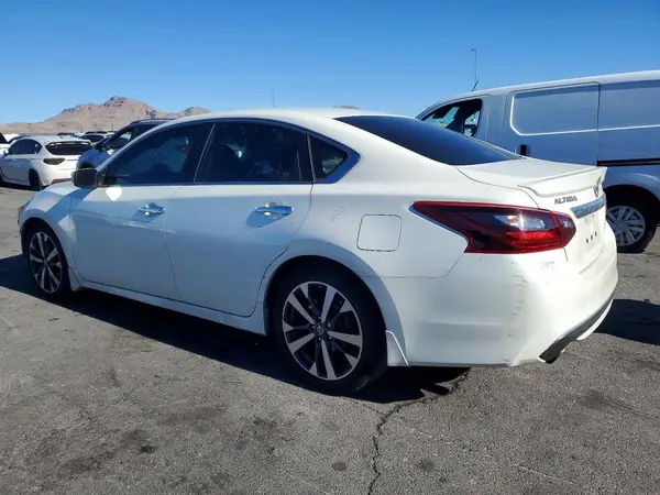 1N4AL3AP2HC477215 2017 NISSAN ALTIMA - Image 2