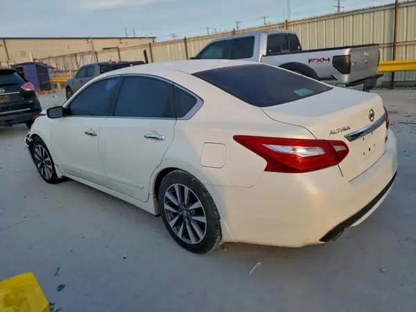 1N4AL3AP2HC479840 2017 NISSAN ALTIMA - Image 2