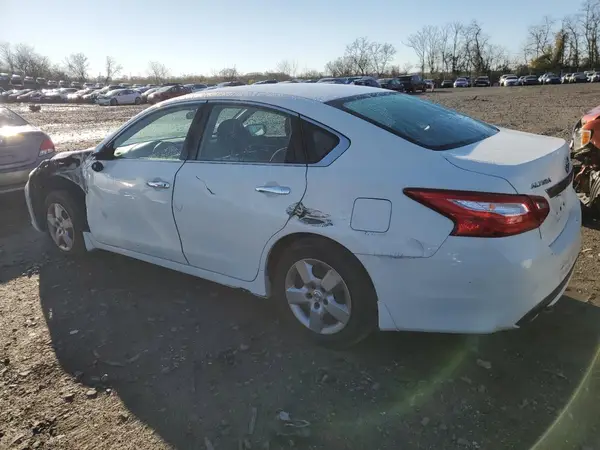 1N4AL3AP2HC489798 2017 NISSAN ALTIMA - Image 2