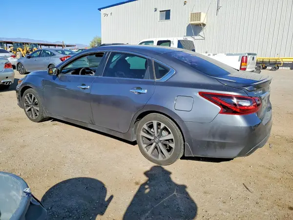 1N4AL3AP2HC495763 2017 NISSAN ALTIMA - Image 2