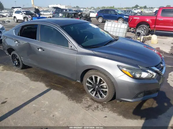 1N4AL3AP2HC498016 2017 NISSAN ALTIMA - Image 1