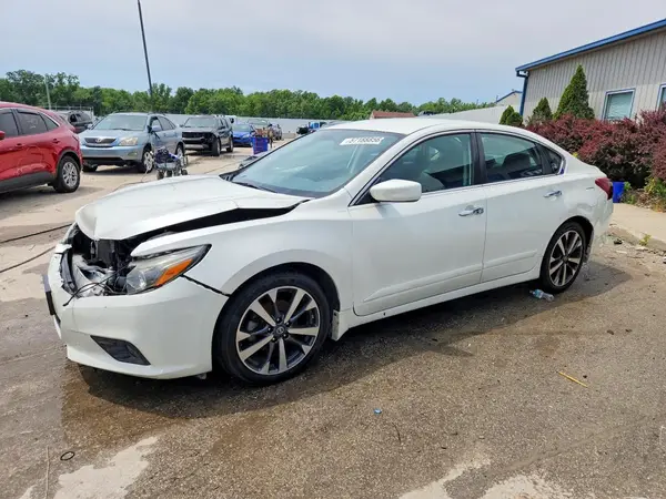 1N4AL3AP2HC499232 2017 NISSAN ALTIMA - Image 1
