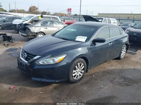 1N4AL3AP2HC940485 2017 NISSAN ALTIMA - Image 2