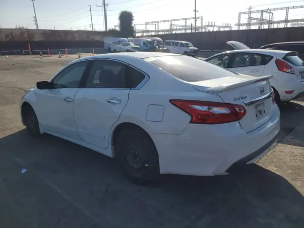 1N4AL3AP2HN310874 2017 NISSAN ALTIMA - Image 2