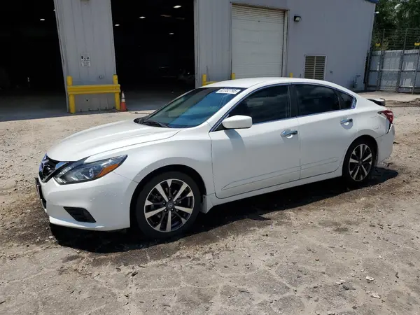 1N4AL3AP2HN316125 2017 NISSAN ALTIMA - Image 1
