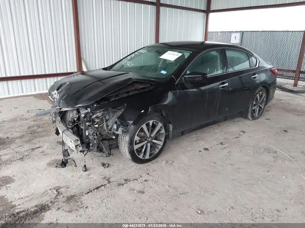 1N4AL3AP2HN318425 2017 NISSAN ALTIMA - Image 2