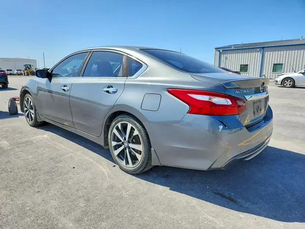 1N4AL3AP2HN320370 2017 NISSAN ALTIMA - Image 2