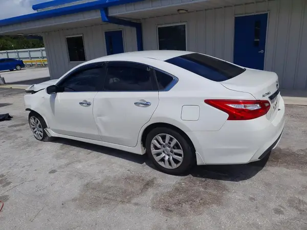 1N4AL3AP2HN324600 2017 NISSAN ALTIMA - Image 2
