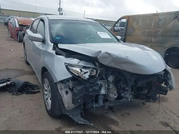 1N4AL3AP2HN331210 2017 NISSAN ALTIMA - Image 1