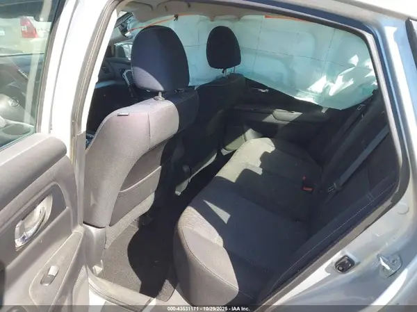 1N4AL3AP2HN333779 2017 NISSAN ALTIMA - Image 8