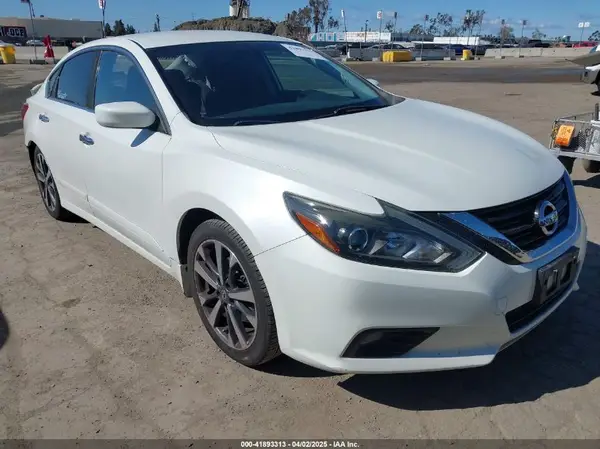 1N4AL3AP2HN346435 2017 NISSAN ALTIMA - Image 1