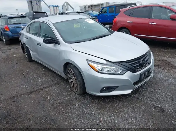 1N4AL3AP2HN348735 2017 NISSAN ALTIMA - Image 1