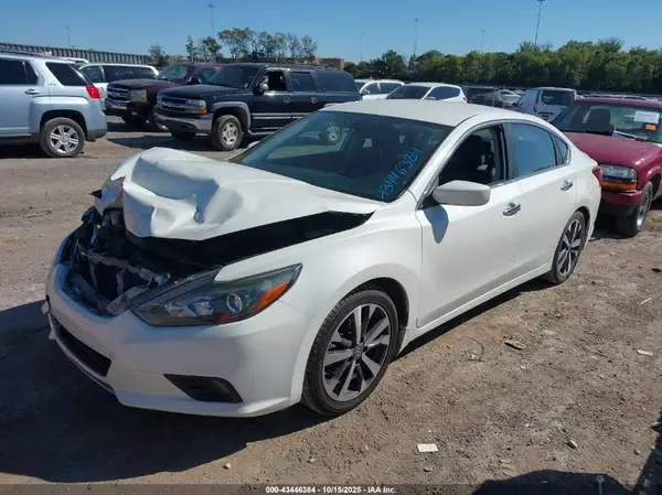 1N4AL3AP2HN351232 2017 NISSAN ALTIMA - Image 2
