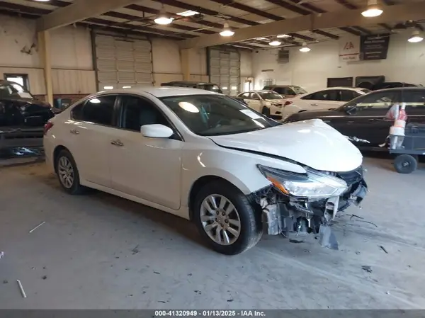 1N4AL3AP2HN360111 2017 NISSAN ALTIMA - Image 1