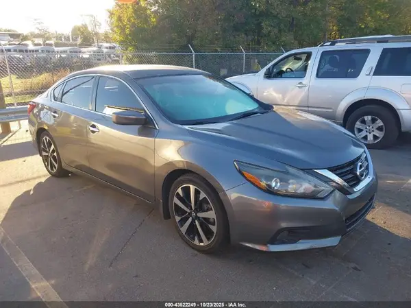 1N4AL3AP2JC101135 2018 NISSAN ALTIMA - Image 1